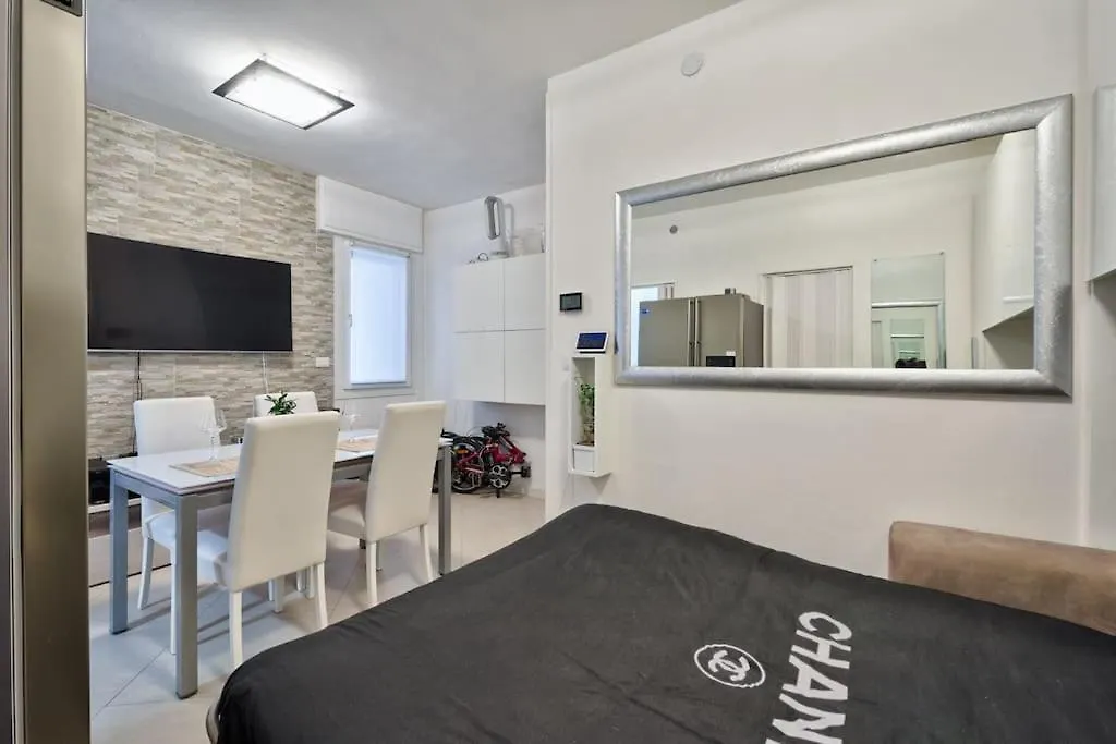 Mini Suite Fronte Mare Piazza Mazzini Lido di Jesolo Italien
