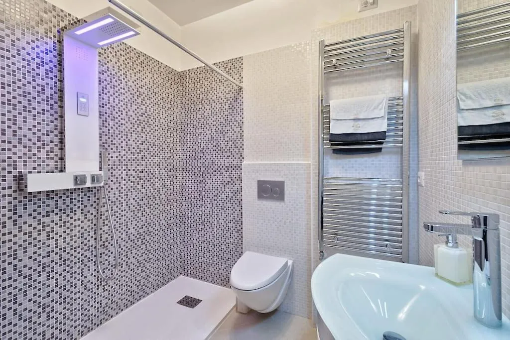 Mini Suite Fronte Mare Piazza Mazzini Lido di Jesolo 0*,
